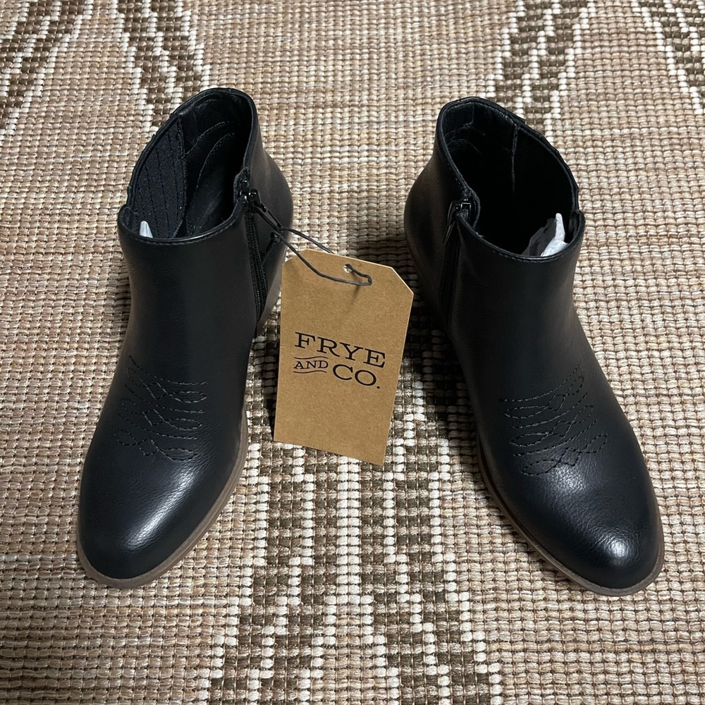 Frye and Co. Women's Black Ankle Boots